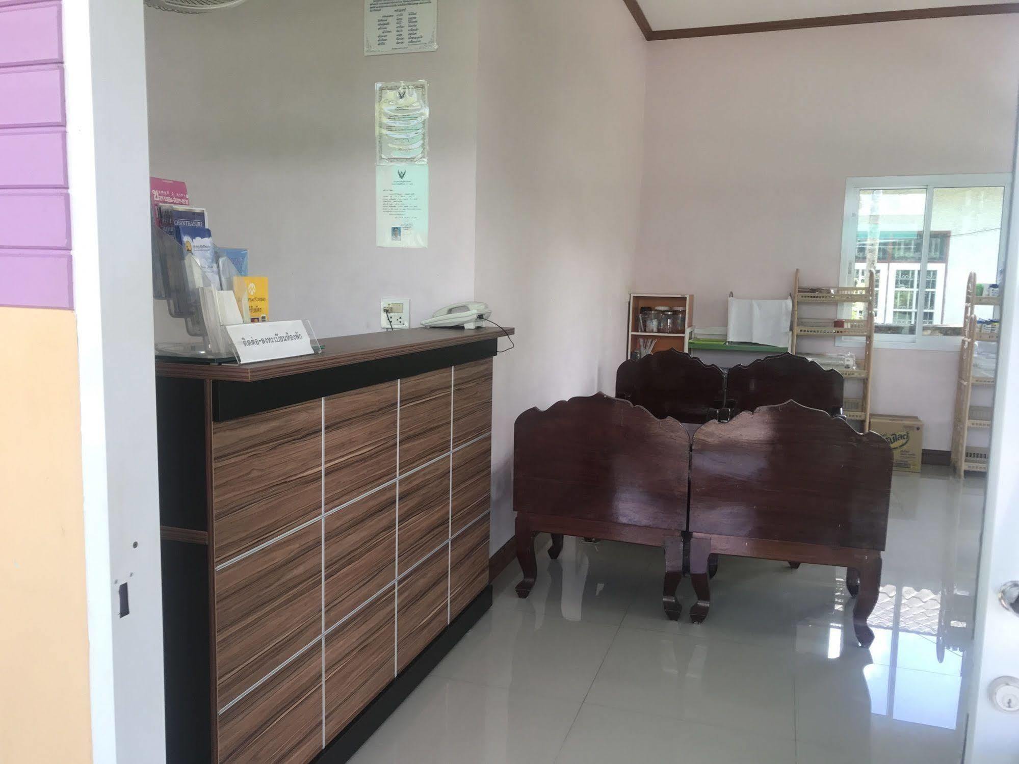Sangtong Beach Resort Laem Sing Exterior photo