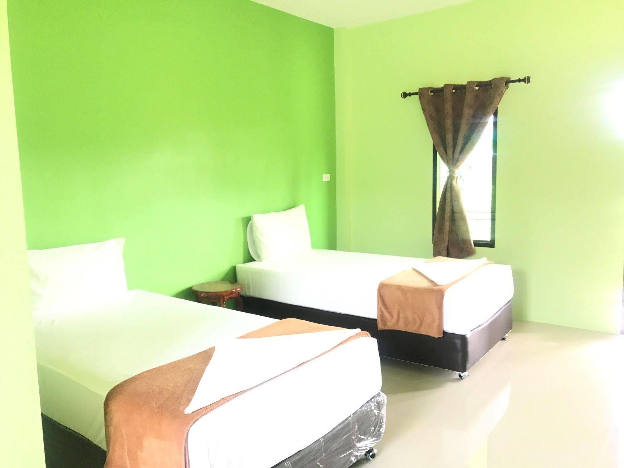 Sangtong Beach Resort Laem Sing Exterior photo