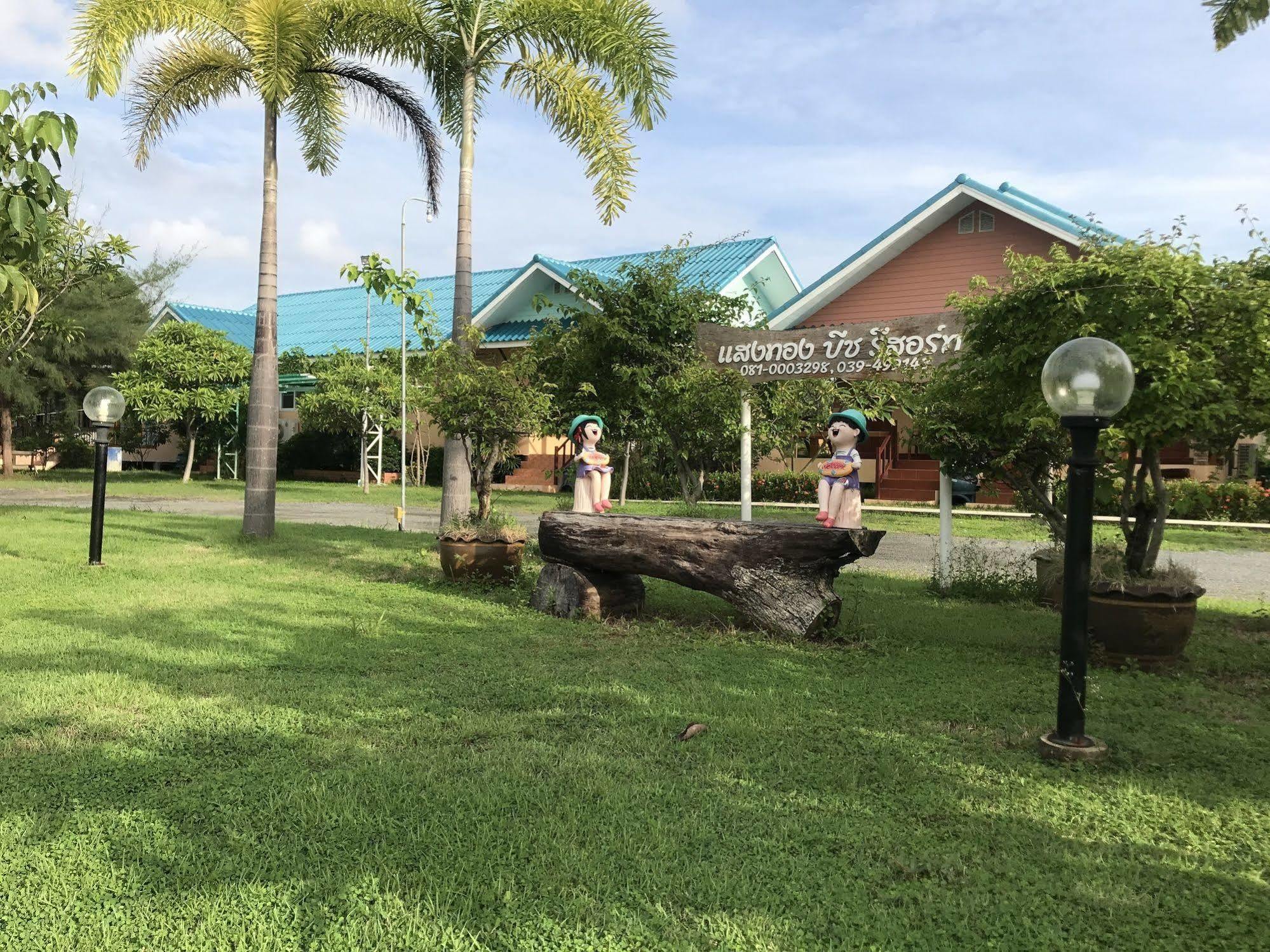 Sangtong Beach Resort Laem Sing Exterior photo